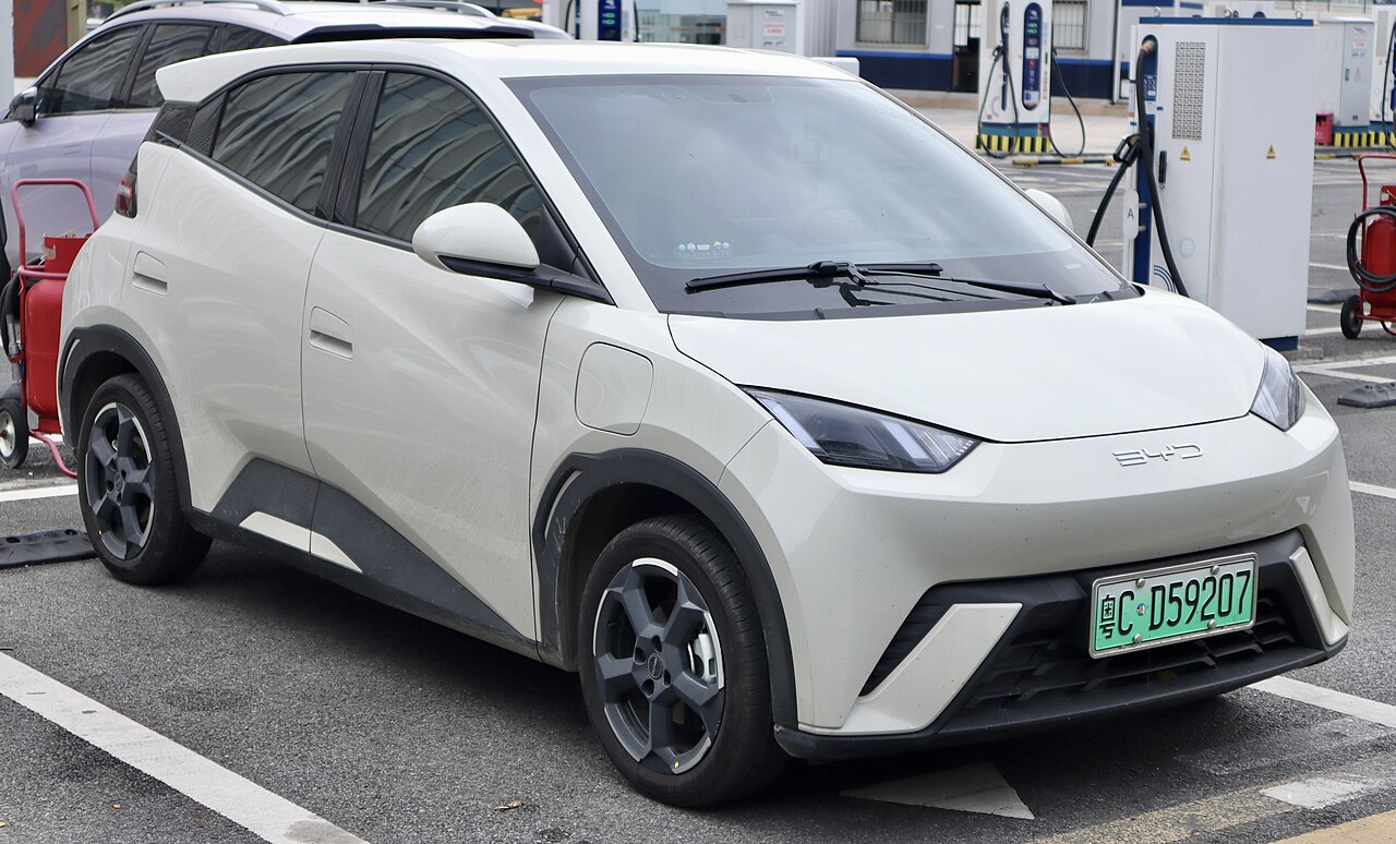 BYD Dolphin Surf — front three-quarter view